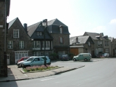 Place des Déportés, anciennement place du Champ (Combourg)