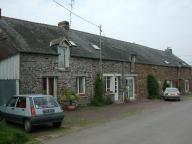 Alignement de maisons, le Tronchet (Treffendel)