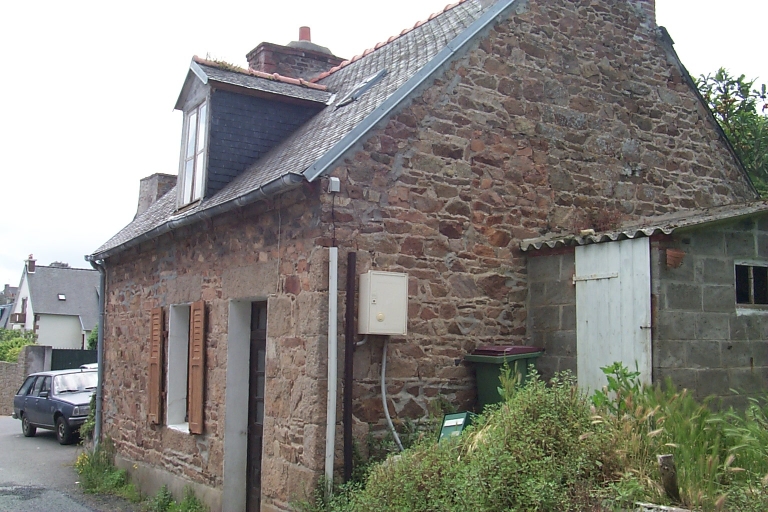 Maison, rue du Château, Loguivy-de-la-Mer (Ploubazlanec)