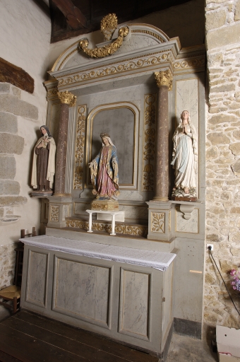 Ensemble de l'autel de la Vierge : autel, retable, tableau d'autel, 2 gradins d'autel