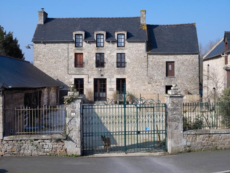 Maison dite de la Commanderie, 2 rue de la Commanderie (Vildé-Guingalan)