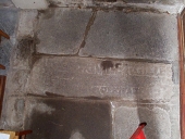 Ensemble de 13 dalles funéraires