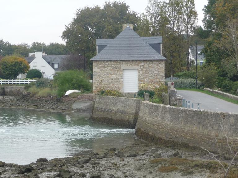 Moulin à marée du Lindin, puis atelier de réparation de bateau, actuellement maison, 16 rue du Pont du Lindin (Sarzeau)