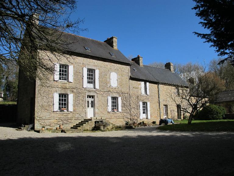 Manoir, Le Poull (Mellionnec)