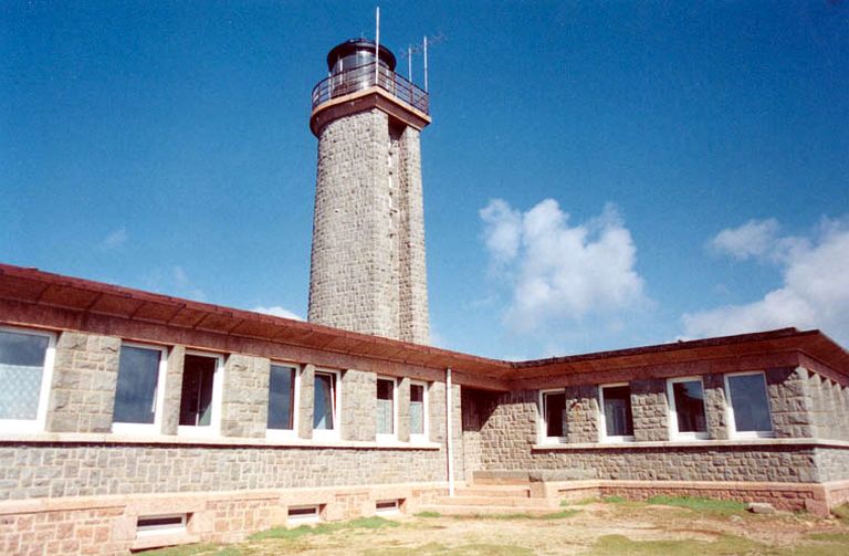 Phare des Sept-Iles (Établissement de signalisation maritime n° 588/000) (Perros-Guirec)