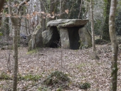 Dolmen dit des trois pierres ou Tri-Men de Castello (Kervignac)