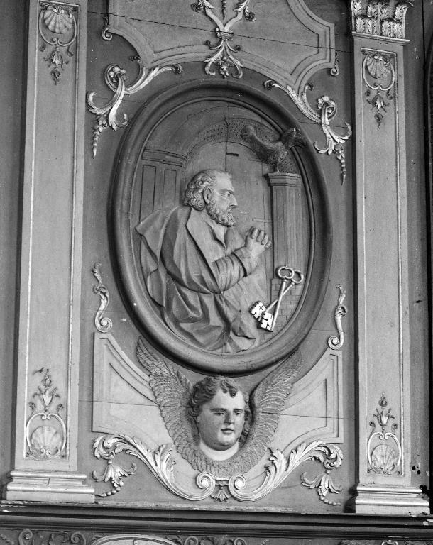 Ensemble de deux bas-relief : Saint Pierre, Saint Paul, église paroissiale Sainte-Édiltrude (Tréflez)