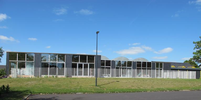 Piscine, rue des Sablonnières (La Guerche-de-Bretagne)