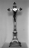 Croix d'autel, église paroissiale Saint-Martin (Erbrée)