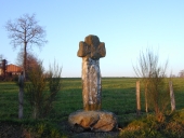Les églises, chapelles, cimetière, croix monumentales et monuments aux morts sur la commune de Cuguen