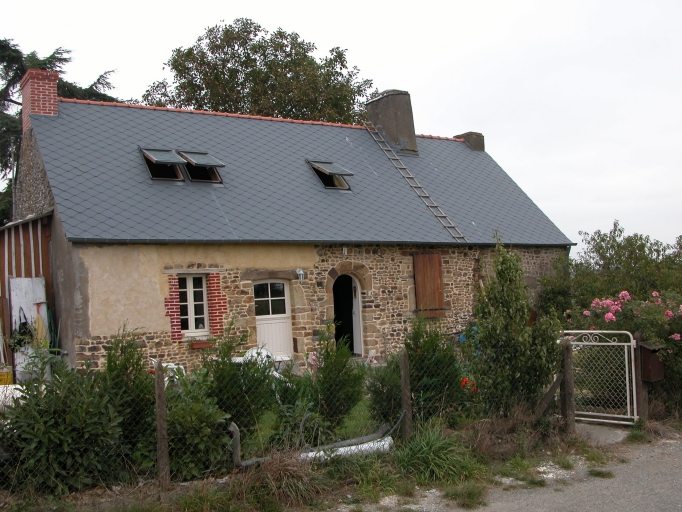 Ferme, actuellement maison, le Coudrai (Bais)