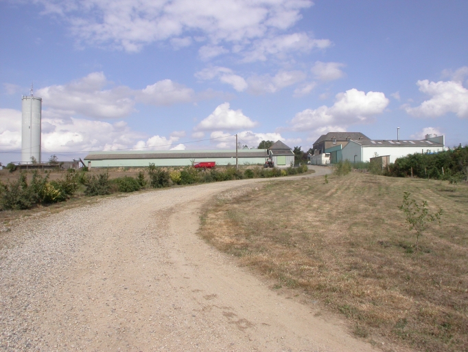 Minoterie et porcherie de la Société Elevage Quintinais, puis laiterie industrielle Milquin, actuellement Toury, Cardry (Saint-Brandan)