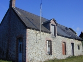 Alignement de maisons, la Guérivais (Eancé)