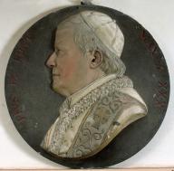 Bas-relief : Portrait du pape Pie IX