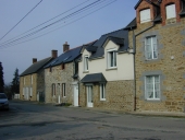 Alignement de trois maisons, la Piffaudière (Montreuil-sur-Ille)