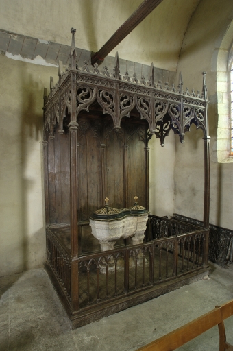 Baldaquin des fonts baptismaux