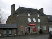 Maison et café (Bonnemain)
