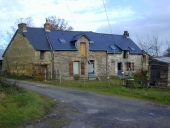 Alignement de trois logis, le Bois Gory (Pipriac)