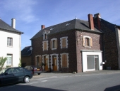 Immeuble à logements, 16,17 place Saint-Malo (Bréal-sous-Montfort)