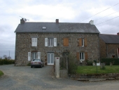 Maisons jumelles, rue du Linon (La Chapelle-aux-Filtzméens)