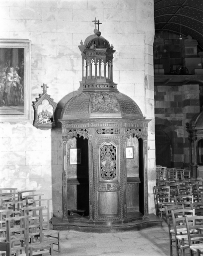 Ensemble de deux confessionnaux