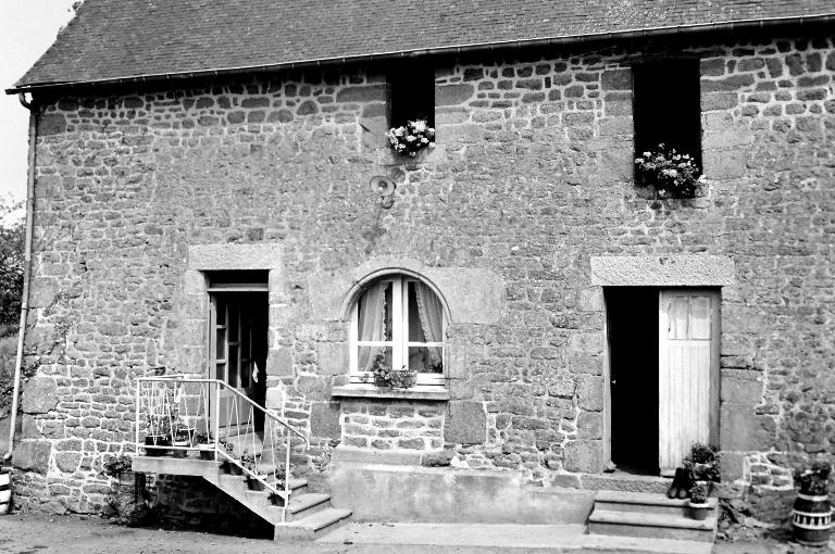 Les maisons et les fermes du 17e siècle à Fleurigné