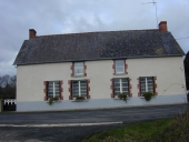 2ème alignement de deux maisons, la Belle Etoile (Sens-de-Bretagne)