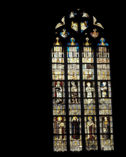 Verrière à personnages de la baie 14, basilique Notre-Dame-du-Roncier (Josselin)