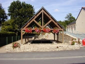 Fontaine ; lavoir, Bourg  (Melrand)