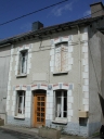 Maison à boutique, 16 rue du Commerce (La Chapelle-Thouarault)