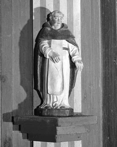 Ensemble de deux statues (moine, religieuse)