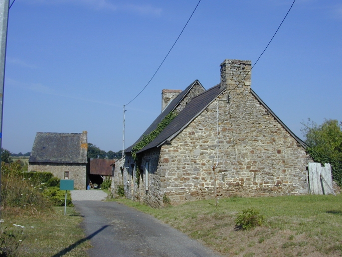 Alignement de trois logis, la Petite Roche (Moutiers)