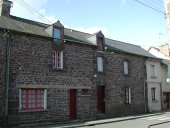 Maison à boutique, 14, 16 rue de Coulon (Montfort-sur-Meu)