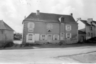Maison dite Hôtellerie du Porche, 74-78 avenue André Bonnin (Chantepie)