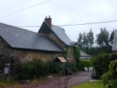 Ferme puis relais de poste, actuellement maison, Cossinade (Saint-Thurial)
