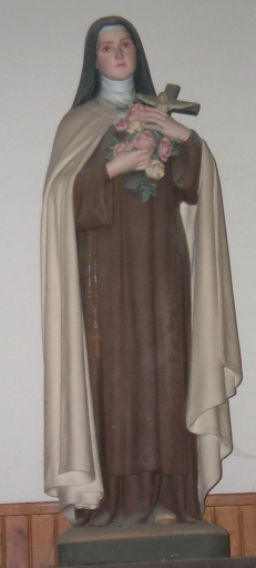 Statue (grandeur nature) sur socle : sainte Thérèse de Lisieux