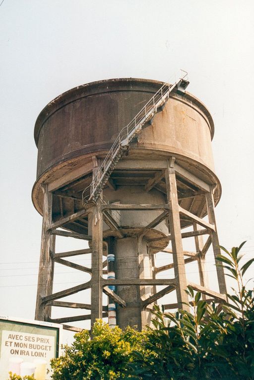 Château d'eau dit réservoir de Bernus, 21, 23 rue de Bernus (Vannes)