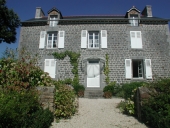 Ferme dite La cour Tesnière, 8 rue du Courtil Jamet (Québriac)