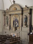 Ensemble de l'autel secondaire nord : retable, tabernacle, tableau : Don du Rosaire, église Notre-Dame (Missiriac)