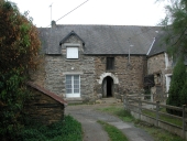 Alignement de maisons, la Chênaie (La Chapelle-de-Brain)