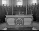 Autel (maître-autel, autel tombeau), église paroissiale Saint-Pierre (Marpiré)