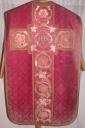 Ornement rouge 6 : chasuble, étole