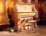 Harmonium, siège 1