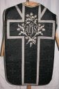Ornement noir 2 : chasuble, bourse de corporal, étole, manipule