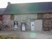 Ancienne ferme, rue Sainte-Emerance (Saint-Péran)