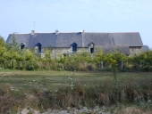 Alignement de quatre logis, la Chênaye (Maxent)