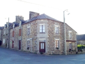 Maison, 2 rue du Calvaire ; 1 rue de la Mairie (Epiniac)