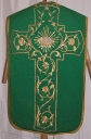 Ornement vert 1 : chasuble, bourse de corporal, étole, manipule, voile de calice