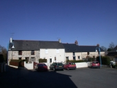 Maisons dites en alignement, Veneffles, Place Joseph Lecoq (Châteaugiron)