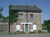 Maison, 37 rue de la Poste (Vignoc)